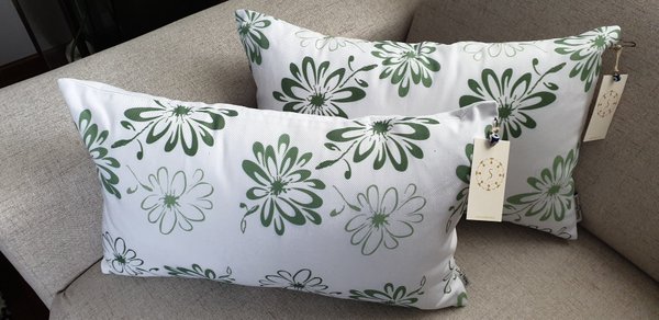 NEW - Housse de coussin motif fleuri vert sauge - 30 x 50